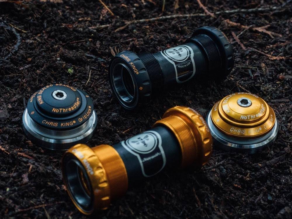 Matte Turquoise ThreadFit 24mm Bottom Bracket X294768