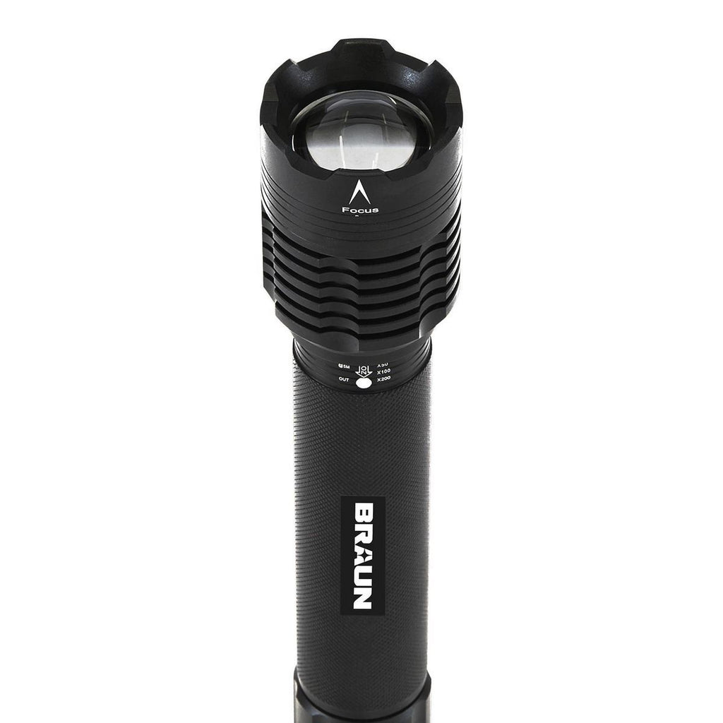 1700 Lumen Zoom LED Flashlight V634315
