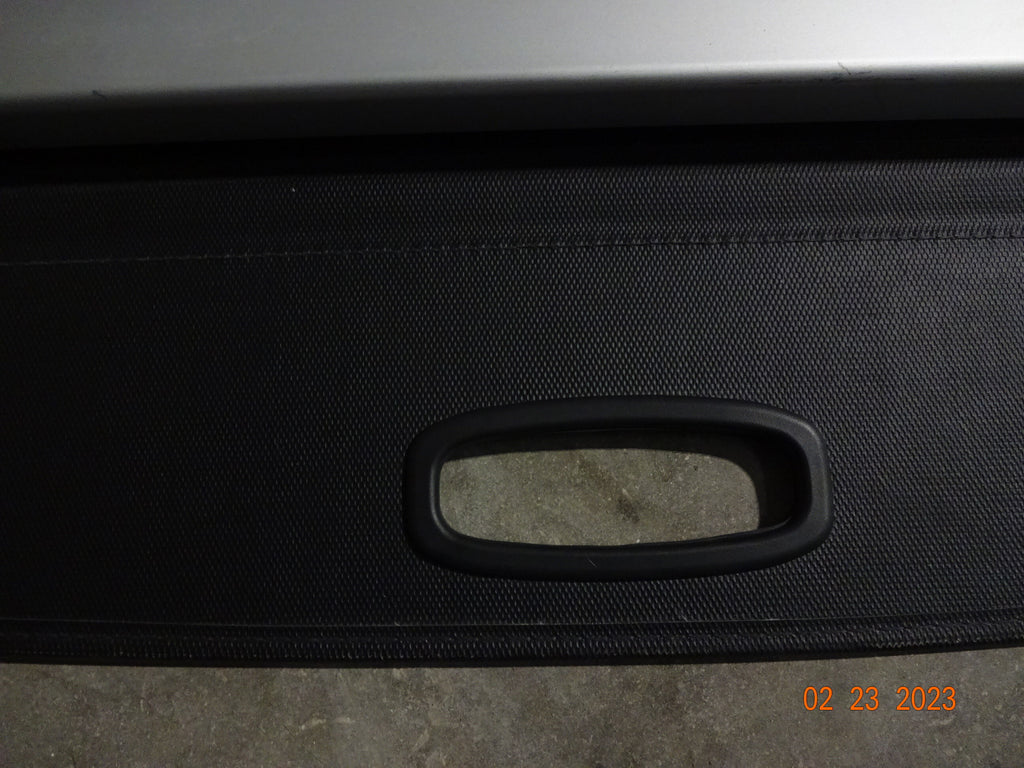 Black Retractable Cargo Cover S8978