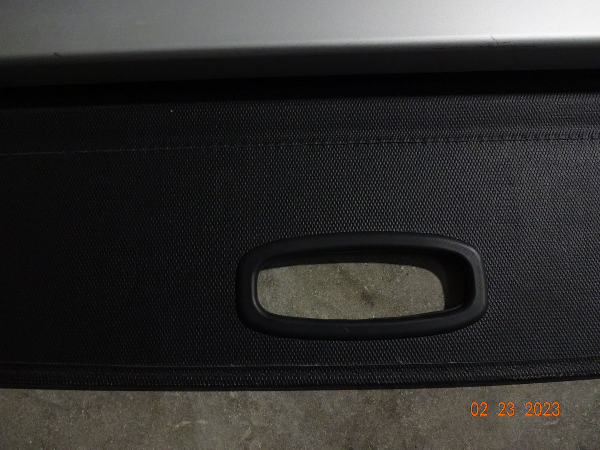 Black Retractable Cargo Cover S8978