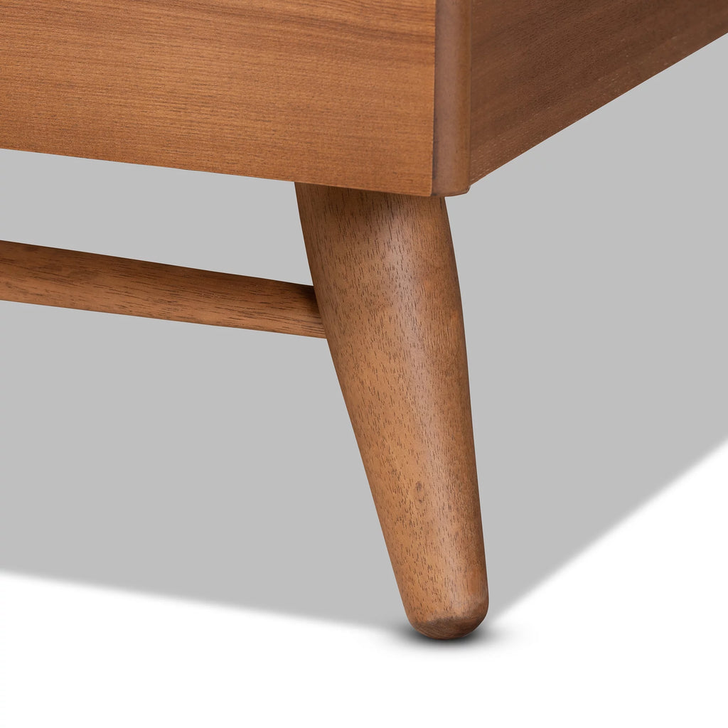 Walnut Brown Full Platform Bed D388396