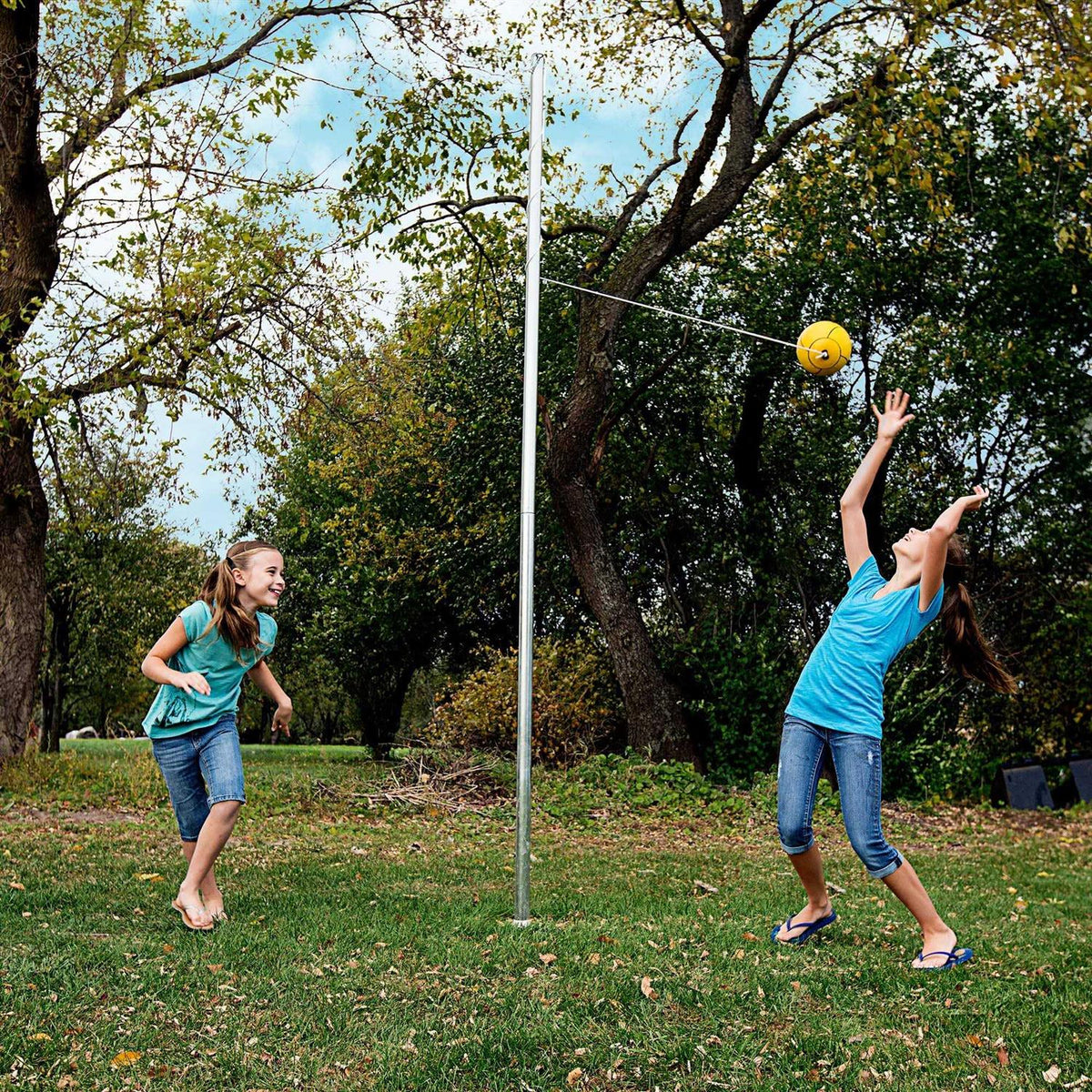 Compact Tetherball Set with Ball and Rope E10069