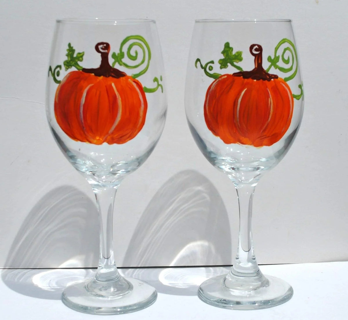 2 Hand Painted Stemmed Wine Glasses Set L636