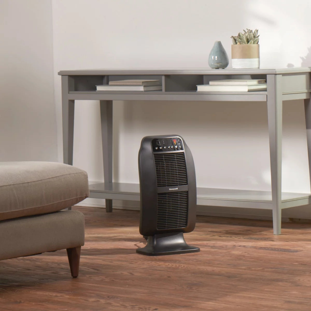 Black Ceramic Heater B543