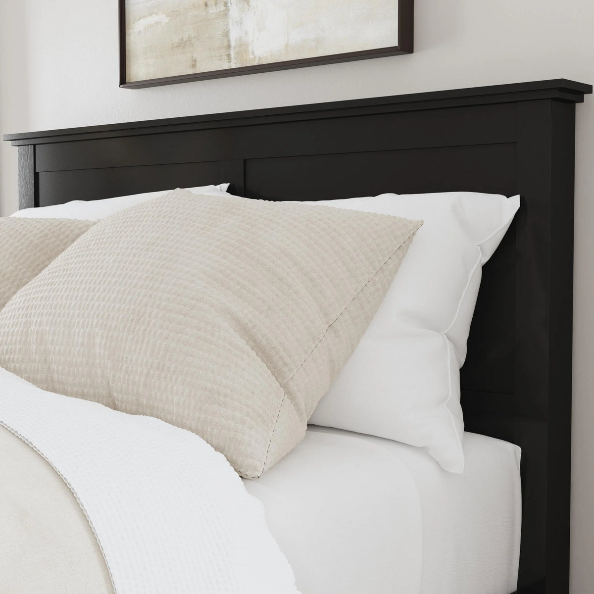 Black Queen Bed, Nightstand and Dresser O29647