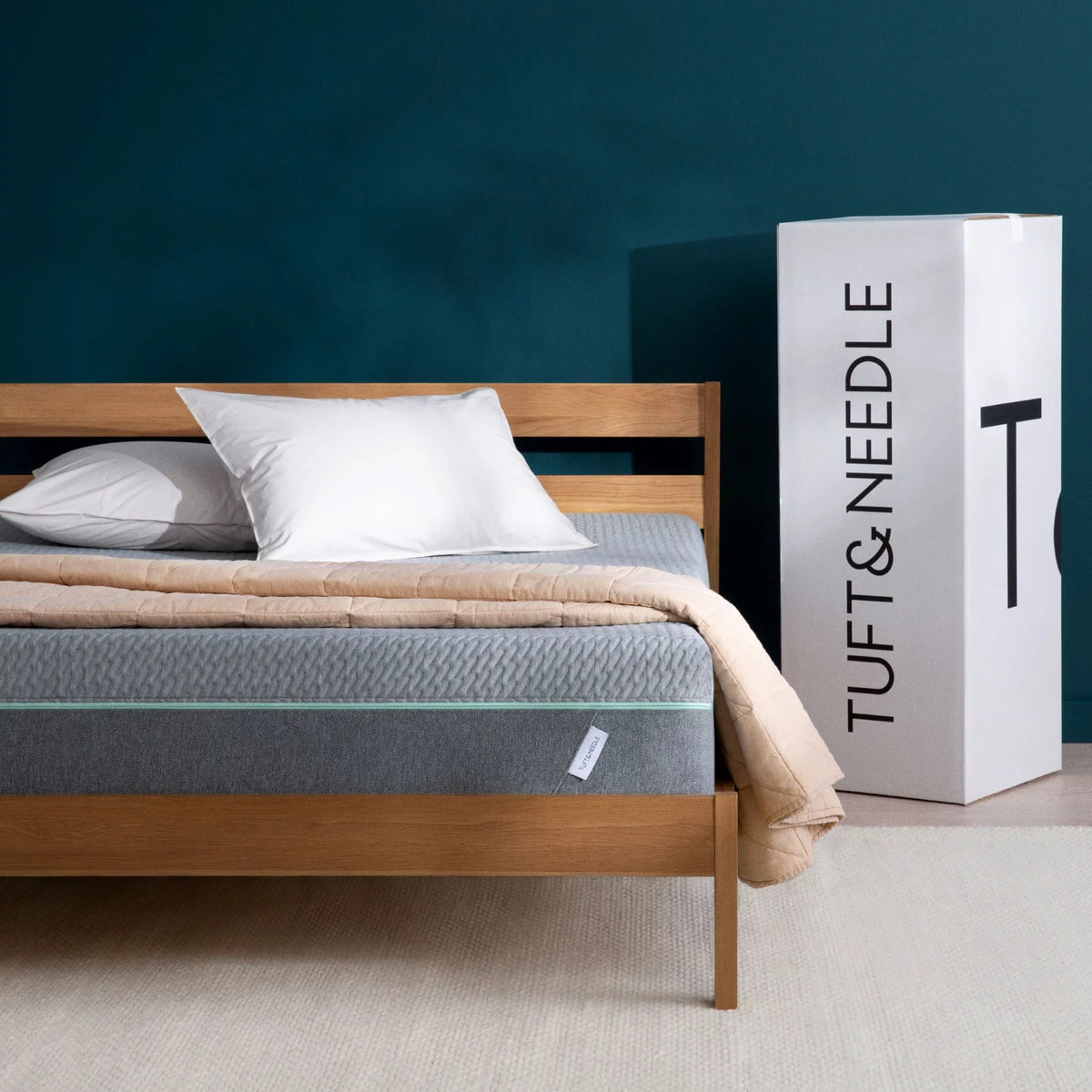 Queen Adaptive Foam Mattress G883583